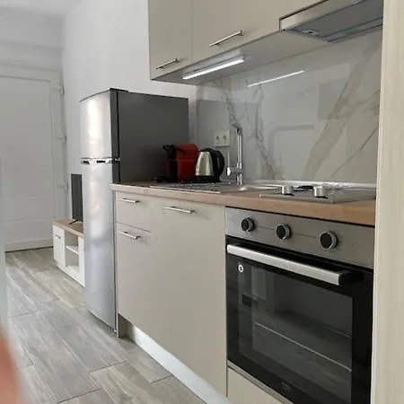 Apartamento Lux Amarilis 5.7 *
