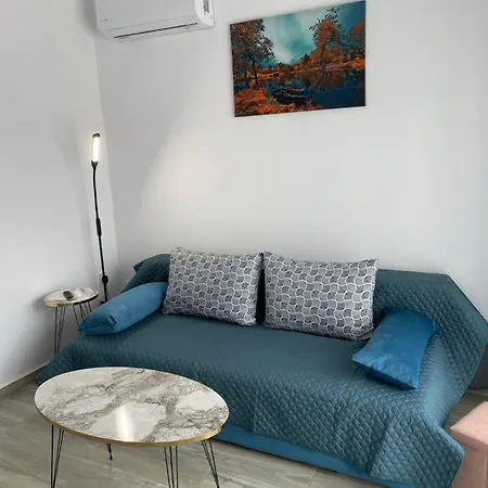 Apartamento Lux Amarilis 5.7 *